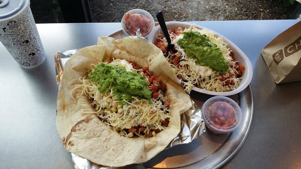 Chipotle Mexican Grill | restaurant | 2322 Harnett Dr, Melbourne, FL 32940, USA | 3216391830 OR +1 321-639-1830
