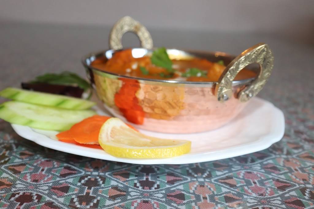 Momo N Curry | restaurant | 4375 Clayton Rd G, Concord, CA 94521, USA | 9253499706 OR +1 925-349-9706