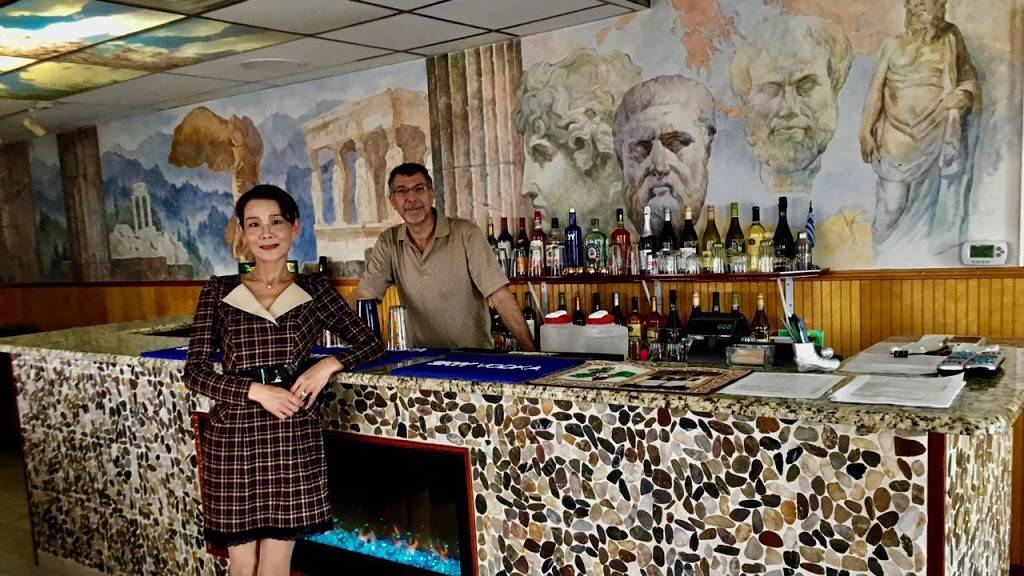 Nicholas Greek - Italian Restaurant | restaurant | 915 N Jackson St, Tullahoma, TN 37388, USA | 9314556666 OR +1 931-455-6666