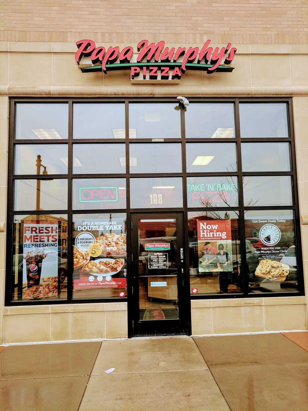 Papa Murphys Take N Bake Pizza | meal takeaway | 9315 Dorchester St #108, Highlands Ranch, CO 80129, USA | 3033467272 OR +1 303-346-7272