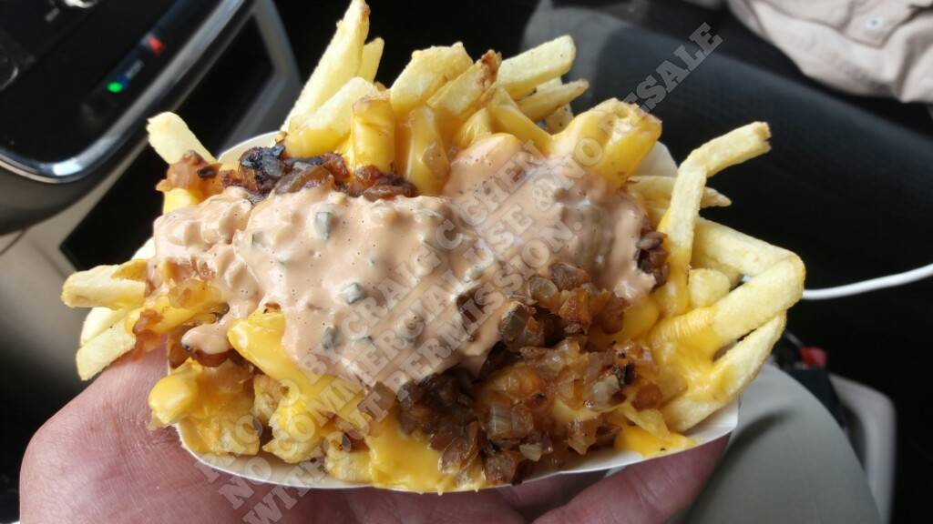 In-N-Out Burger | restaurant | 2131 County Center Dr, Santa Rosa, CA 95403, USA | 8007861000 OR +1 800-786-1000