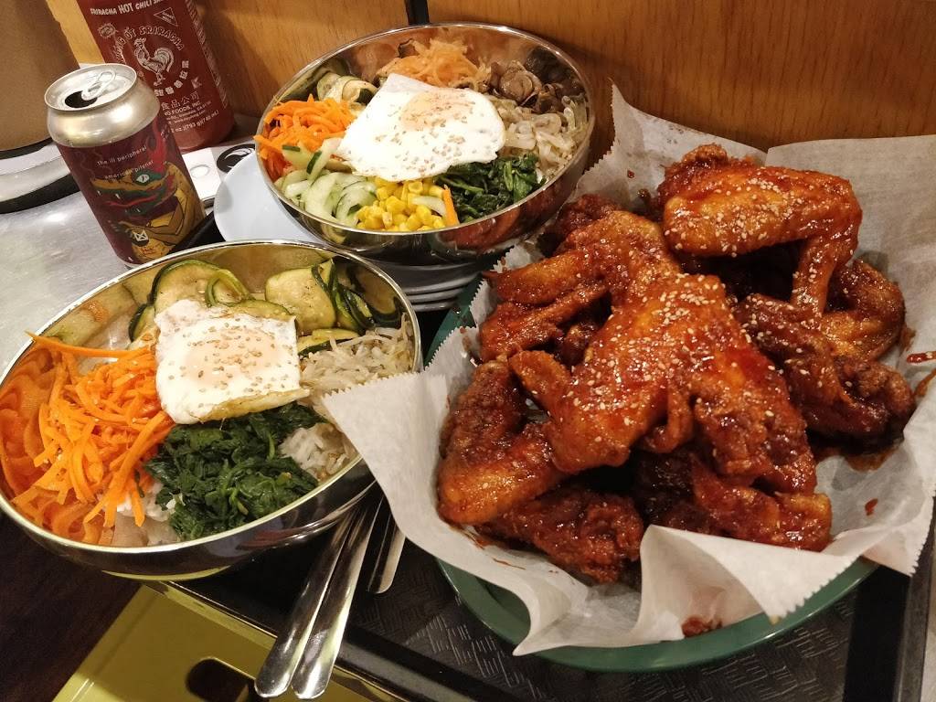 Crisp | restaurant | 2940 N Broadway, Chicago, IL 60657, USA | 7736977610 OR +1 773-697-7610