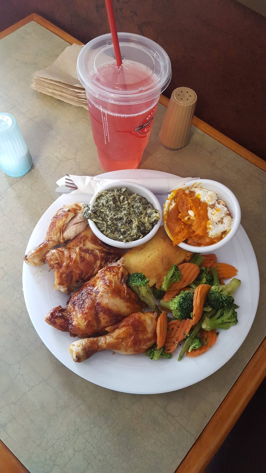 Boston Market | restaurant | 1560 St George Ave, Avenel, NJ 07001, USA | 7323818833 OR +1 732-381-8833