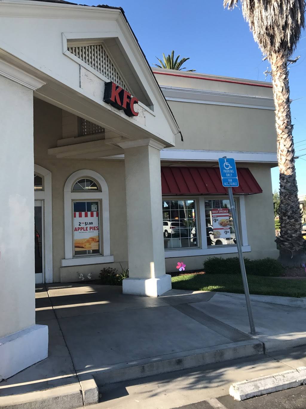 KFC | restaurant | 955 Saratoga Ave, San Jose, CA 95129, USA | 4082536775 OR +1 408-253-6775