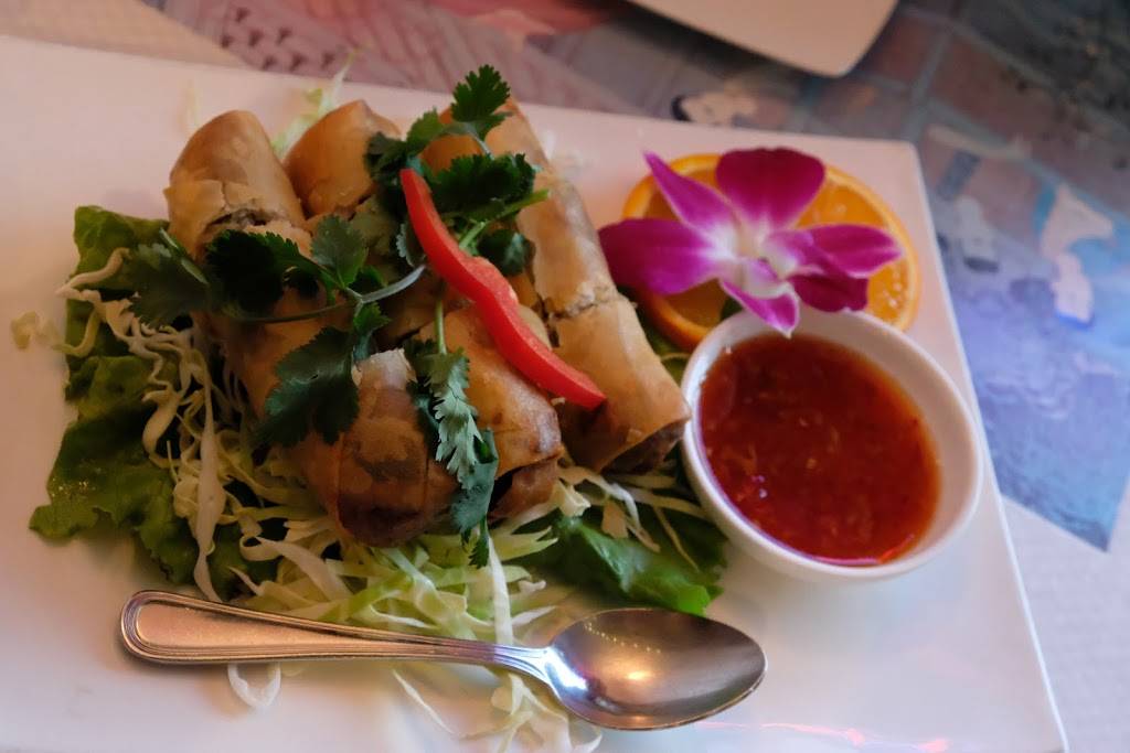 Yukol Place Thai Cuisine | restaurant | 2380 Lombard St, San Francisco, CA 94123, USA | 4159221599 OR +1 415-922-1599
