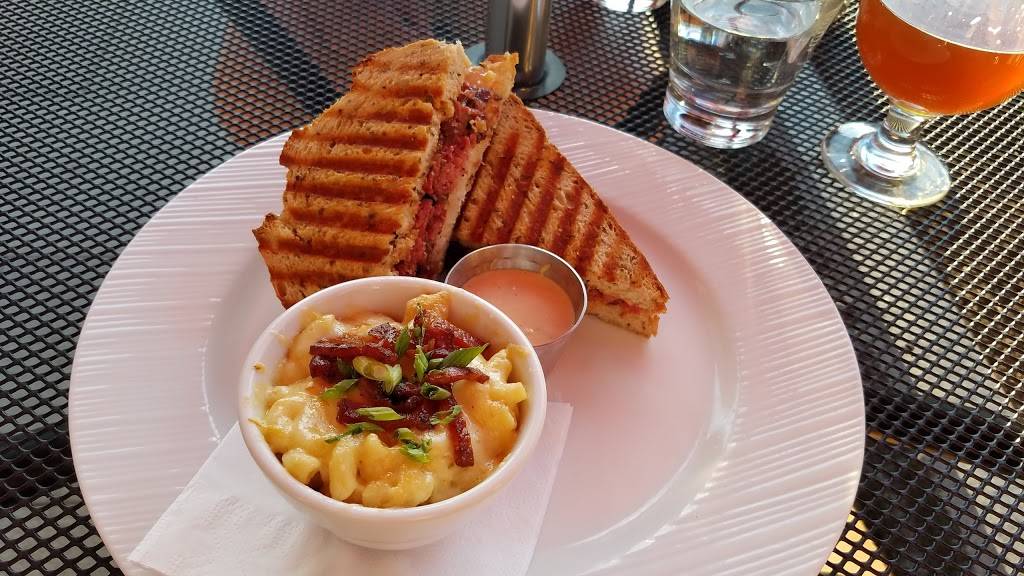 Wild Onion Tied House | restaurant | 1111 South Blvd, Oak Park, IL 60302, USA | 7086283553 OR +1 708-628-3553