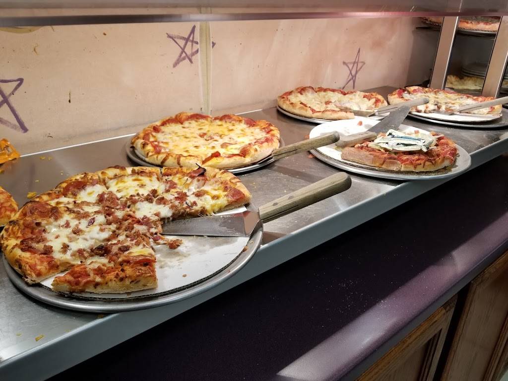 Saint Giuseppes Pizza | restaurant | 363 Avenue of the Cities, East Moline, IL 61244, USA | 3097558810 OR +1 309-755-8810