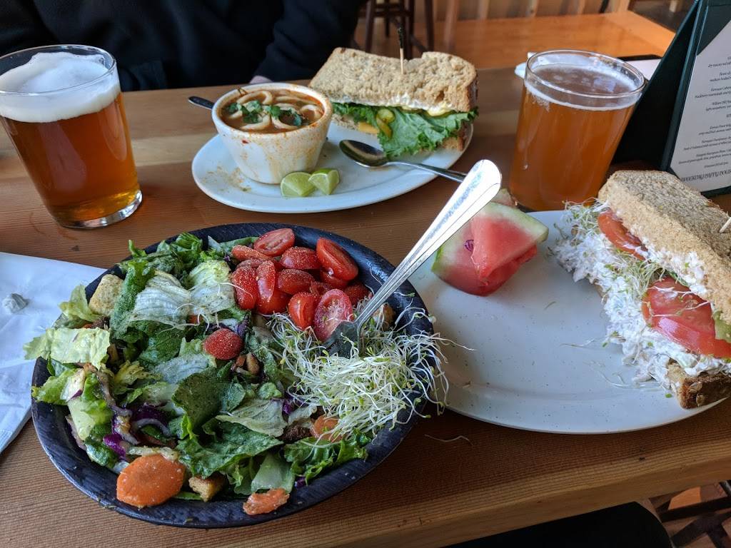 Raleighs Bar & Grill | restaurant | 2438 Telegraph Ave, Berkeley, CA 94704, USA | 5102805319 OR +1 510-280-5319