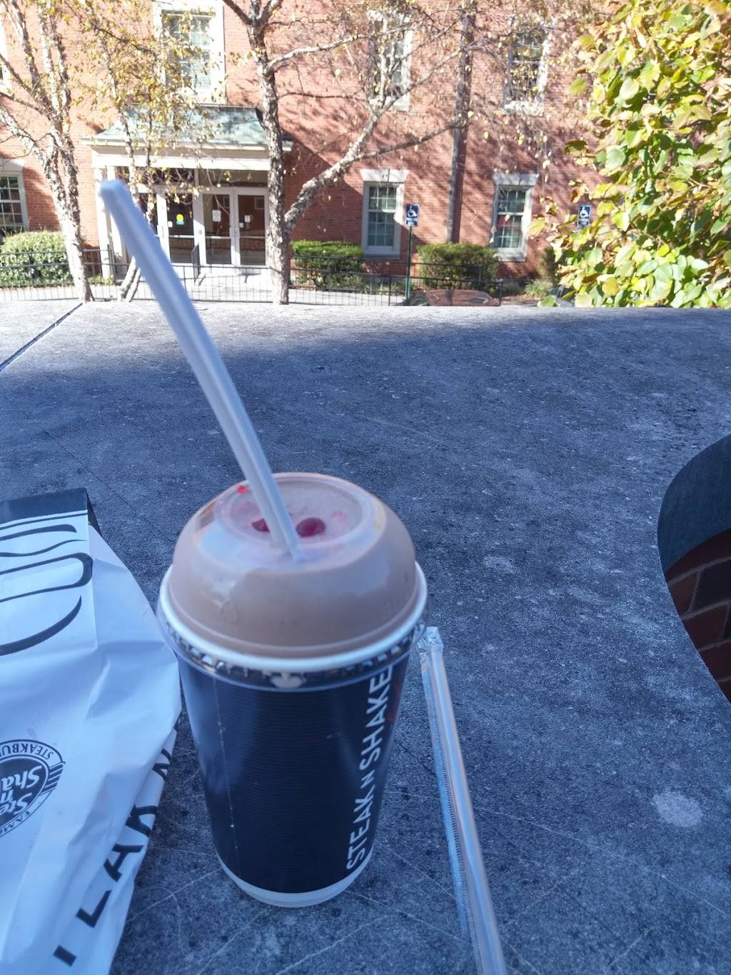 Steak n Shake | restaurant | 412 J L Seehorn Jr Rd Drive, Johnson City, TN 37614, USA | 8777856746 OR +1 877-785-6746