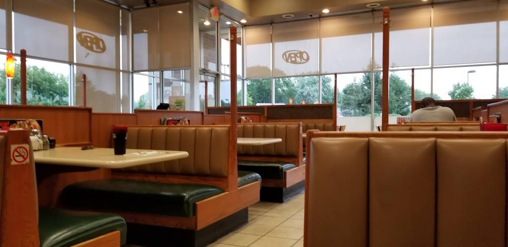 Leos Coney Island | restaurant | 6535 Telegraph Rd, Bloomfield Hills, MI 48302, USA | 2486468568 OR +1 248-646-8568