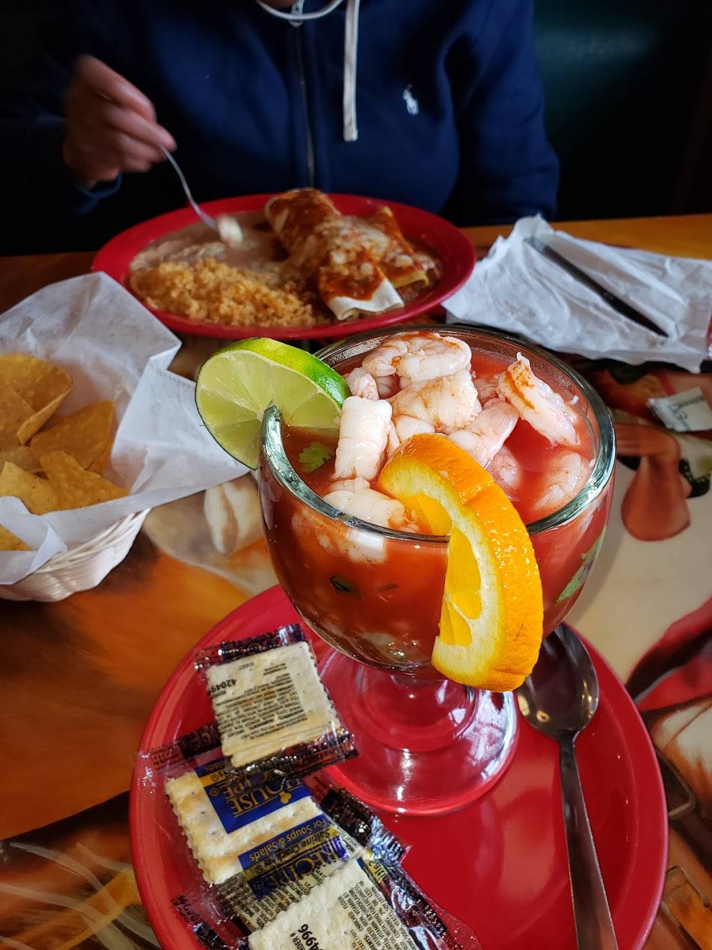 Los Tres Amigos Hacienda | restaurant | 5010 W Saginaw Hwy, Lansing, MI 48917, USA | 5173270545 OR +1 517-327-0545