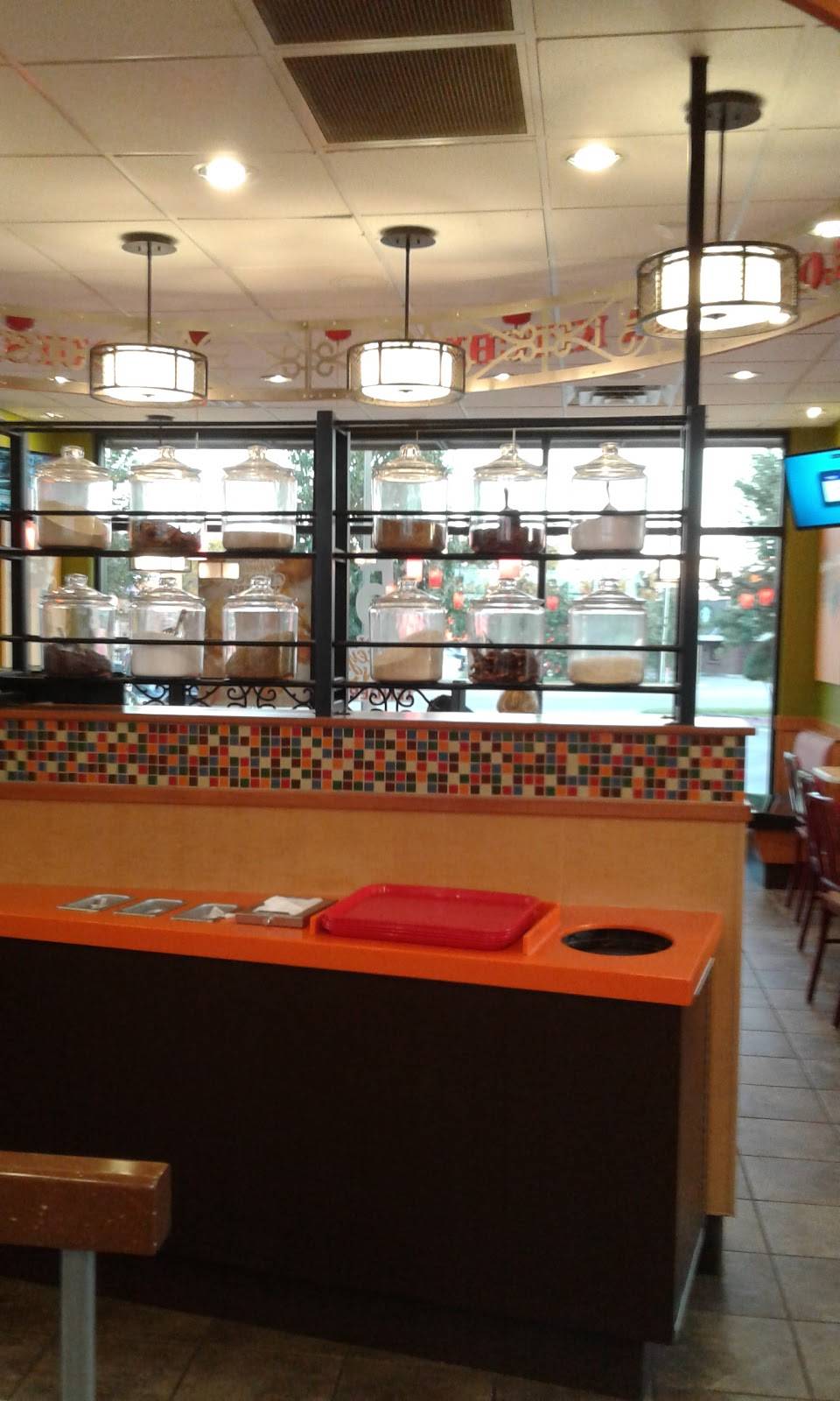 Popeyes Louisiana Kitchen | restaurant | 2100 W, M.L.K. Jr Blvd, Fayetteville, AR 72701, USA | 4799354665 OR +1 479-935-4665