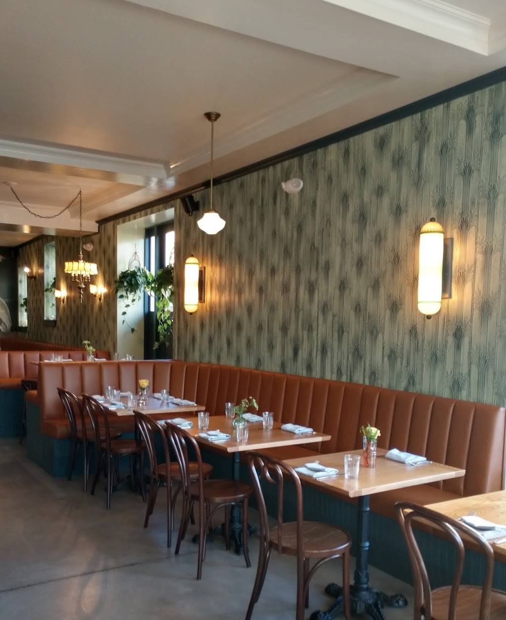 Mama Roux | restaurant | 96 Broadway, Newburgh, NY 12550, USA | 8455615363 OR +1 845-561-5363