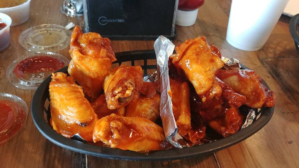 Wing Doozy | restaurant | 2359 Health Dr SW #120, Wyoming, MI 49519, USA | 6162288855 OR +1 616-228-8855