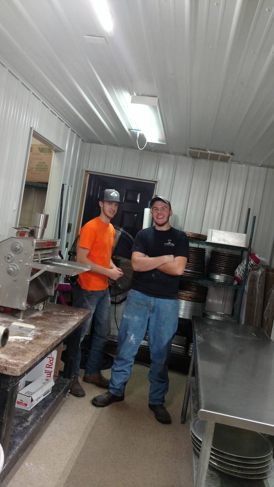 Fat Boys Pizza | restaurant | 415 Main St, Montgomery, IN 47558, USA | 8124863700 OR +1 812-486-3700