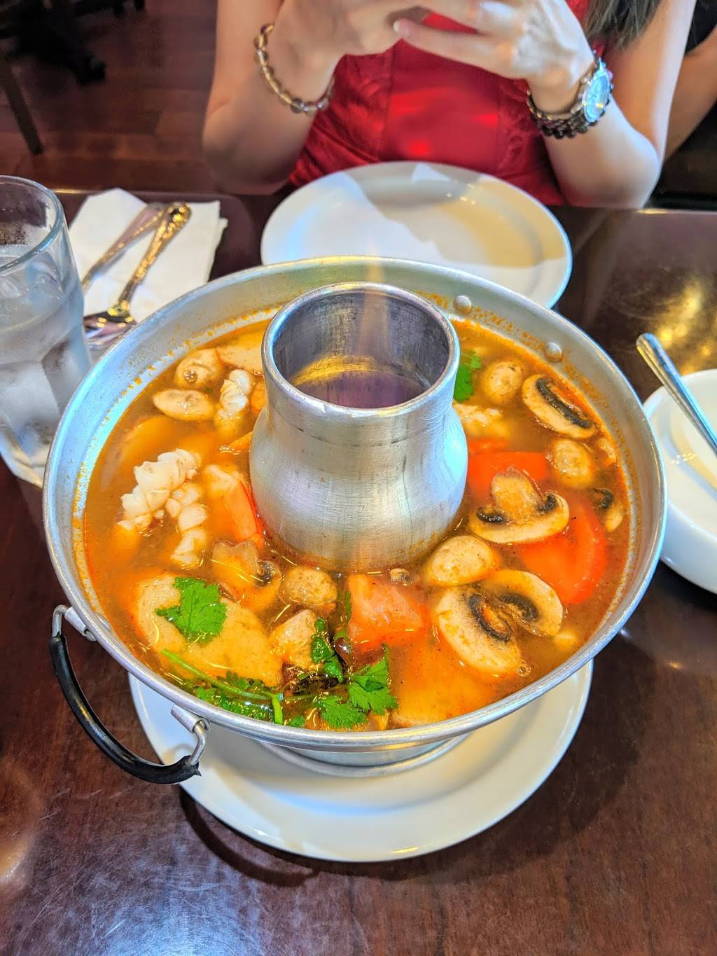 King Of Thai Noodle Restaurant and Bar | restaurant | Nut Tree Village, 1679 E Monte Vista Ave, Vacaville, CA 95688, USA | 7074557150 OR +1 707-455-7150