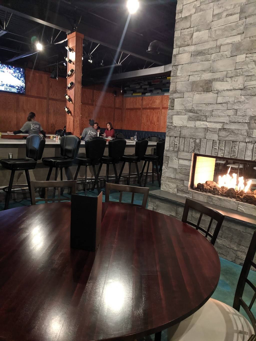 Krave Craft Kitchen + Cocktails | restaurant | 1920 Leesburg Grove City Rd, Mercer, PA 16137, USA | 7247486161 OR +1 724-748-6161