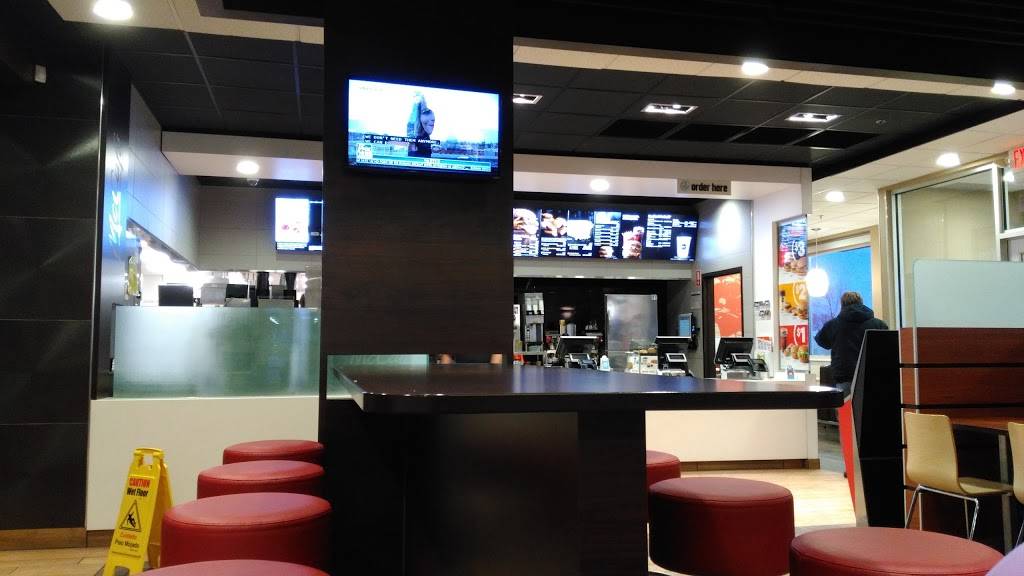 McDonalds | cafe | 1560 W Main St, Troy, OH 45373, USA | 9373393100 OR +1 937-339-3100