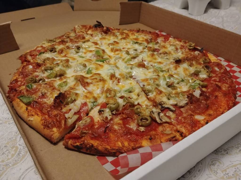 Mountain Shores Pizza | restaurant | 582 Cameron St, Collingwood, ON L9Y 2J3, Canada | 7054458706 OR +1 705-445-8706