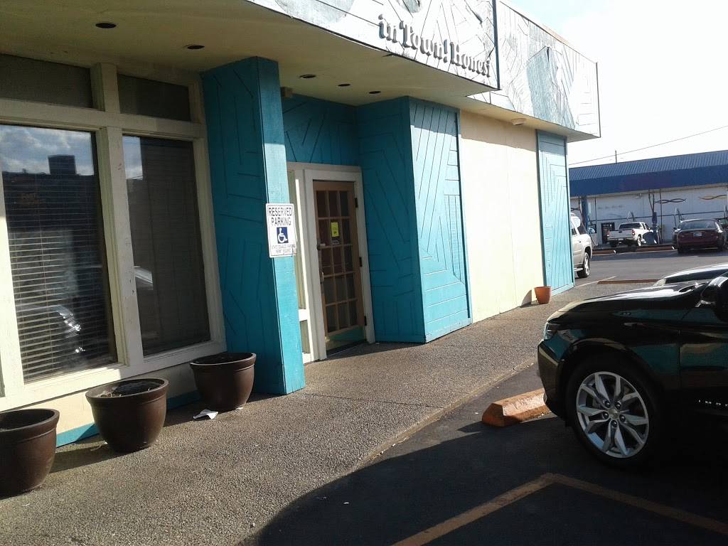 Mr. Gattis Pizza | meal takeaway | 703 E Lewis and Clark Pkwy, Clarksville, IN 47129, USA | 8122835005 OR +1 812-283-5005