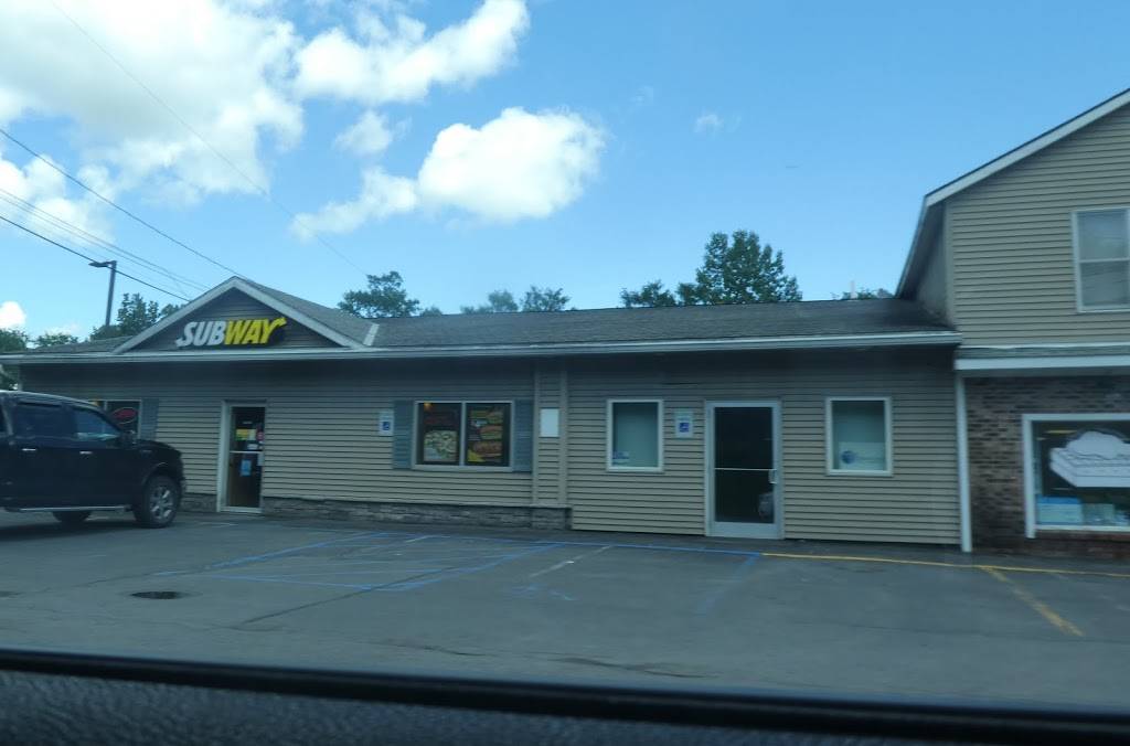 Subway | restaurant | 2500 Rte 9W, Ravena, NY 12143, USA | 5187561333 OR +1 518-756-1333