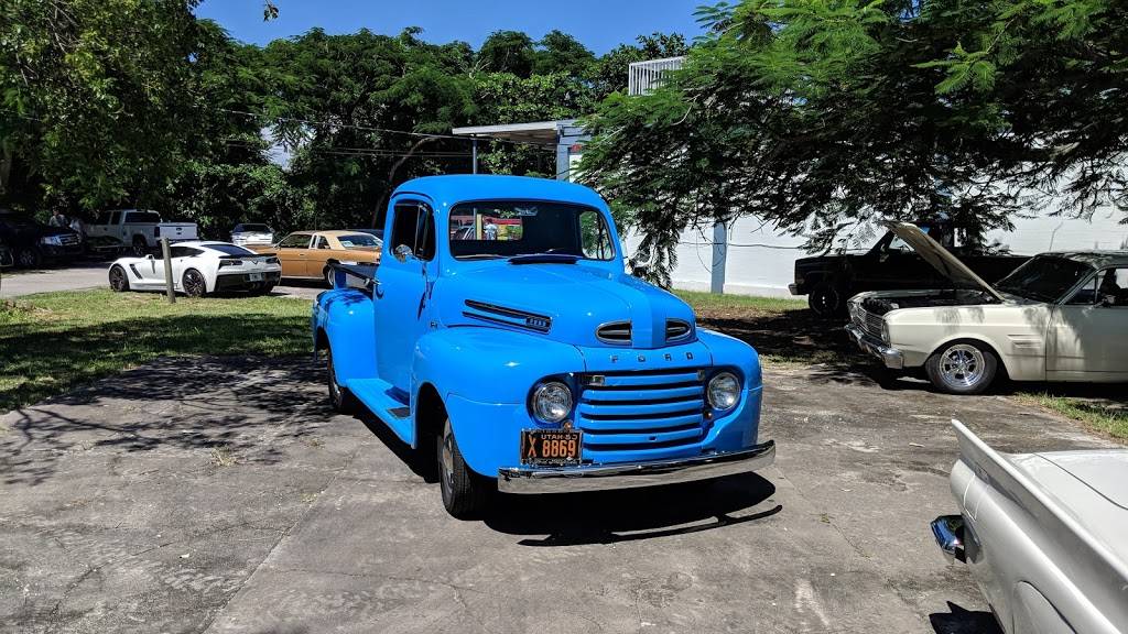 Cauley Square Historic Village | restaurant | 22400 Old Dixie Hwy, Miami, FL 33170, USA | 3052583543 OR +1 305-258-3543