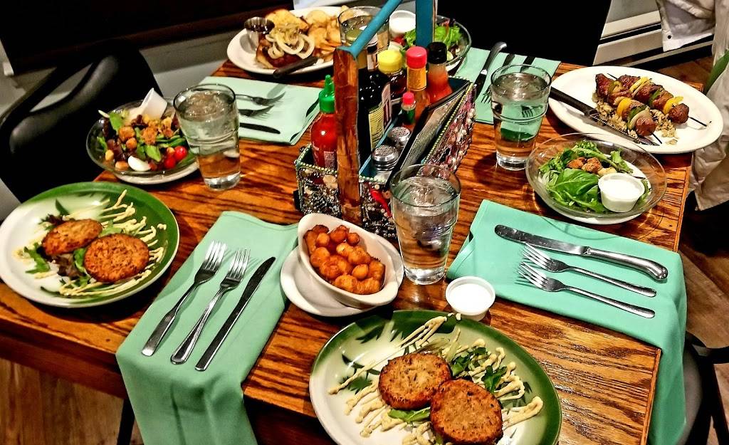 The Palms Supper Club | restaurant | 5912 US-51 BUS, Weston, WI 54476, USA | 7153592200 OR +1 715-359-2200