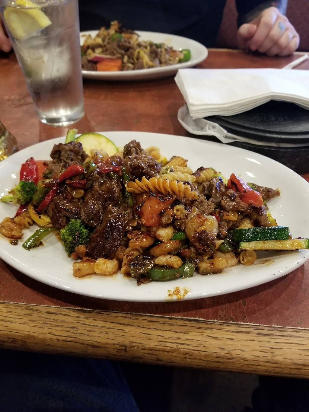 bds Mongolian Grill | restaurant | 4205 Miller Rd, Flint, MI 48507, USA | 8107321132 OR +1 810-732-1132