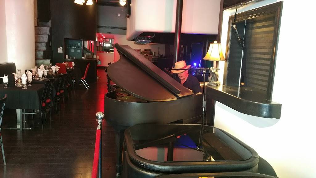 141 North Restaurant & Lounge | restaurant | 141 N Front St, Wilmington, NC 28401, USA | 9107651077 OR +1 910-765-1077