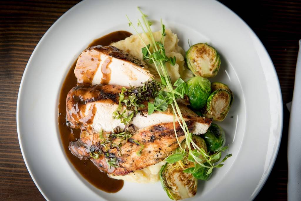 Annas Harborside Grille | restaurant | 145 Water St, Plymouth, MA 02360, USA | 5085917372 OR +1 508-591-7372