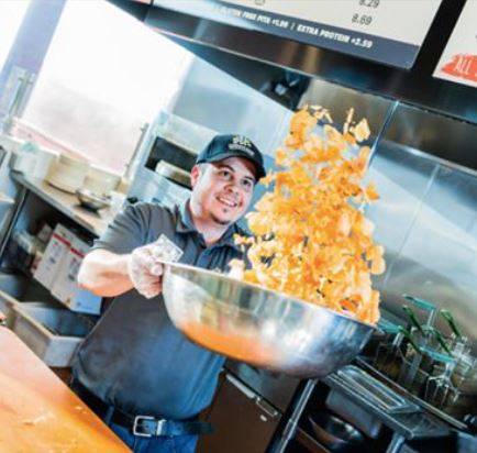 Garbanzo Mediterranean Fresh | restaurant | 41 Bond St, Watertown, MA 02472, USA | 6177440607 OR +1 617-744-0607