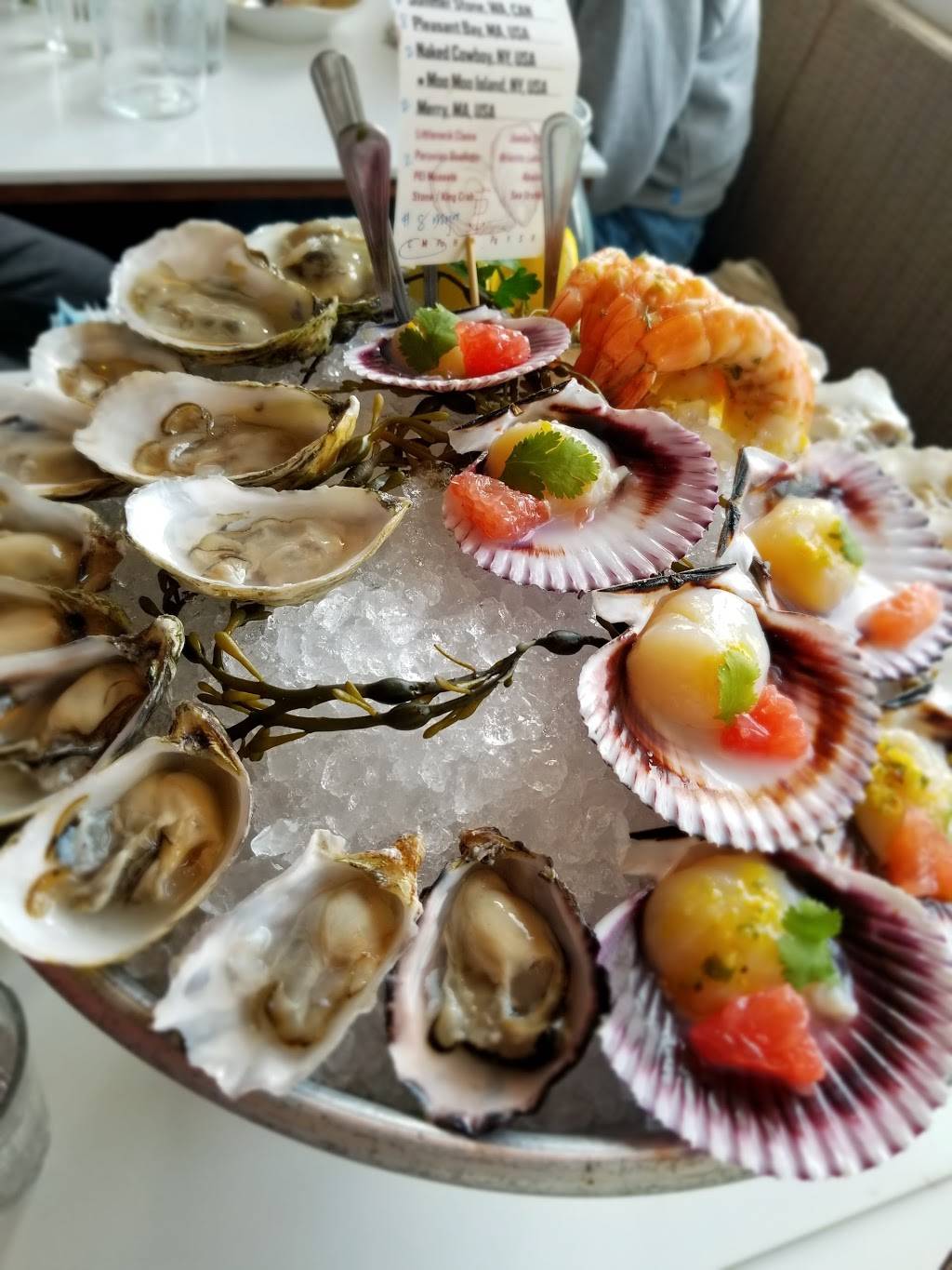 Fishing With Dynamite | restaurant | 1148 Manhattan Ave, Manhattan Beach, CA 90266, USA | 3108936299 OR +1 310-893-6299