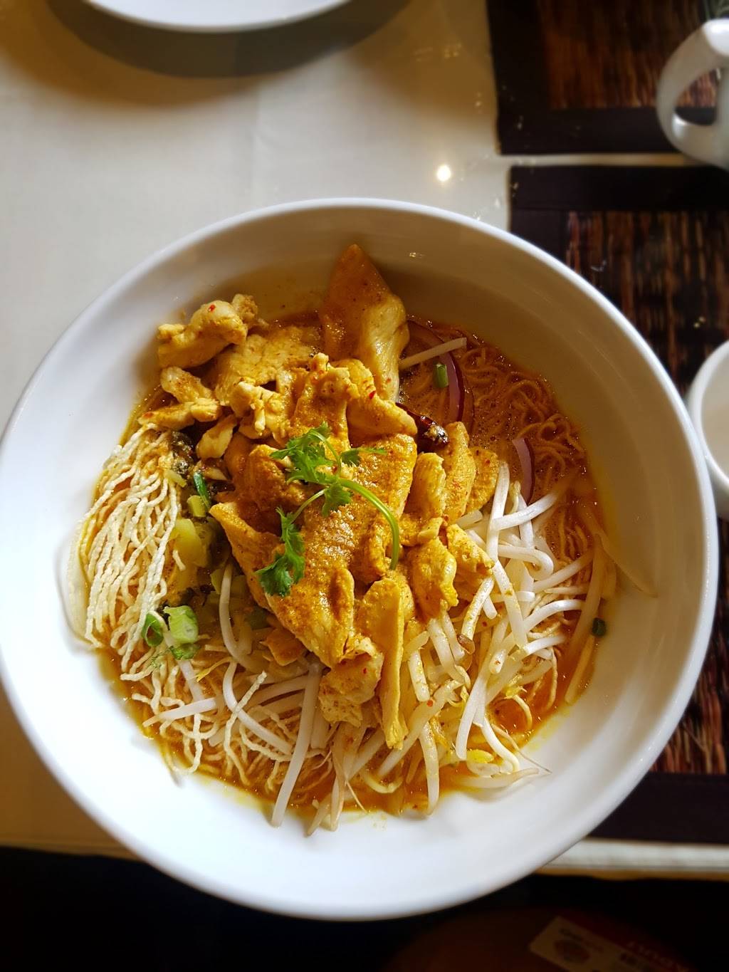 Spicy Thai Restaurant | restaurant | 208 Church St, St. Catharines, ON L2R 3E9, Canada | 9056878424 OR +1 905-687-8424