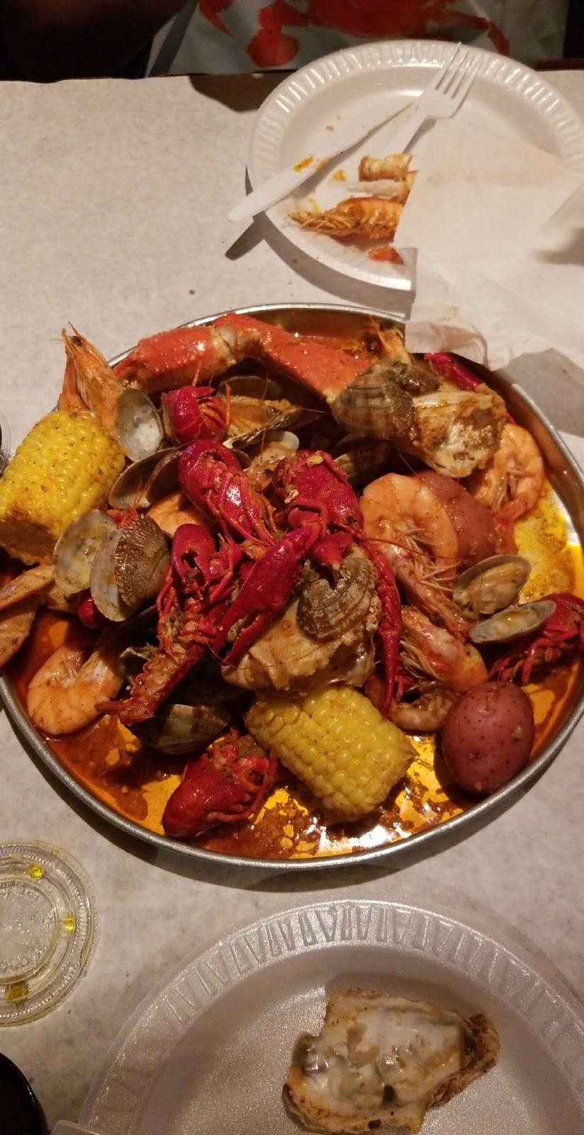 The Juicy Seafood | restaurant | 7805 Abercorn St #15, Savannah, GA 31406, USA | 9123556658 OR +1 912-355-6658