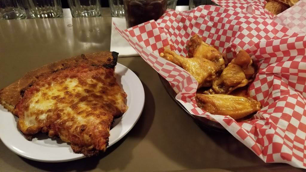 Inner Circle Pizza | restaurant | 1816 Boardman Poland Rd, Youngstown, OH 44514, USA | 3307573719 OR +1 330-757-3719