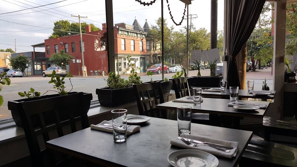 Dutch & Co | restaurant | 400 N 27th St, Richmond, VA 23223, USA | 8046438824 OR +1 804-643-8824