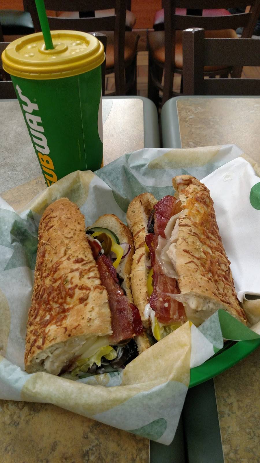 Subway | restaurant | 2003 Lincolnway E, Goshen, IN 46526, USA | 5745337827 OR +1 574-533-7827