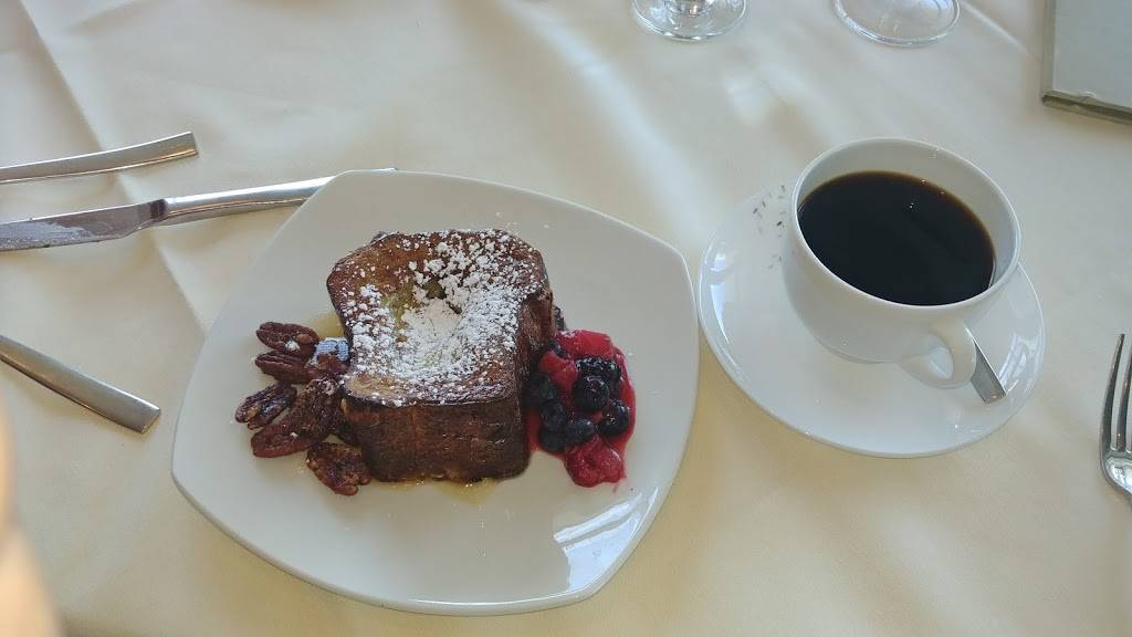 Lake of Isles | restaurant | 1 Clubhouse Dr, North Stonington, CT 06359, USA | 8884753746 OR +1 888-475-3746