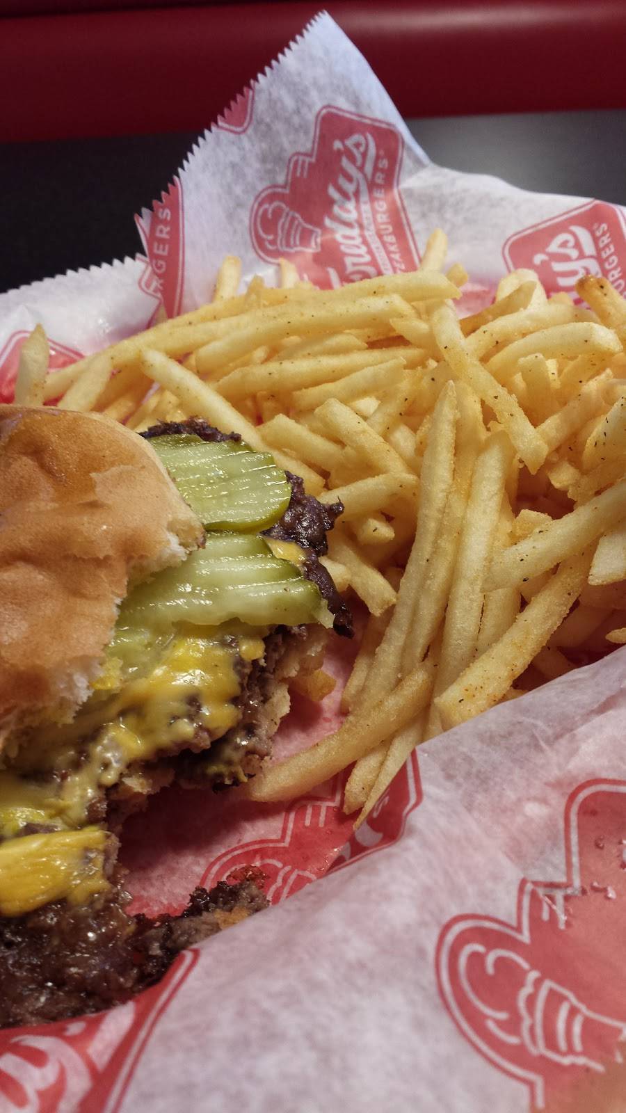 Freddys Frozen Custard & Steakburgers | restaurant | 10305 S Memorial Dr, Tulsa, OK 74133, USA | 9189431924 OR +1 918-943-1924