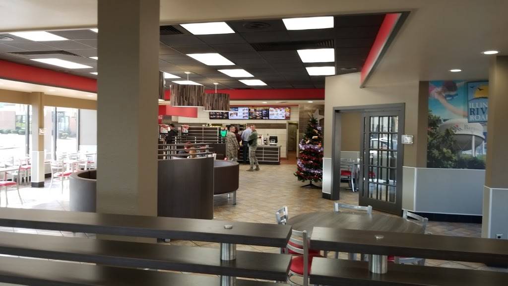 Hardees | restaurant | 5515 S Adams St, Bartonville, IL 61607, USA | 3096970500 OR +1 309-697-0500