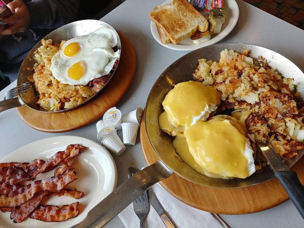 Thomass Ham & Eggery Diner | restaurant | 325 Old Country Rd, Carle Place, NY 11514, USA | 5163333060 OR +1 516-333-3060