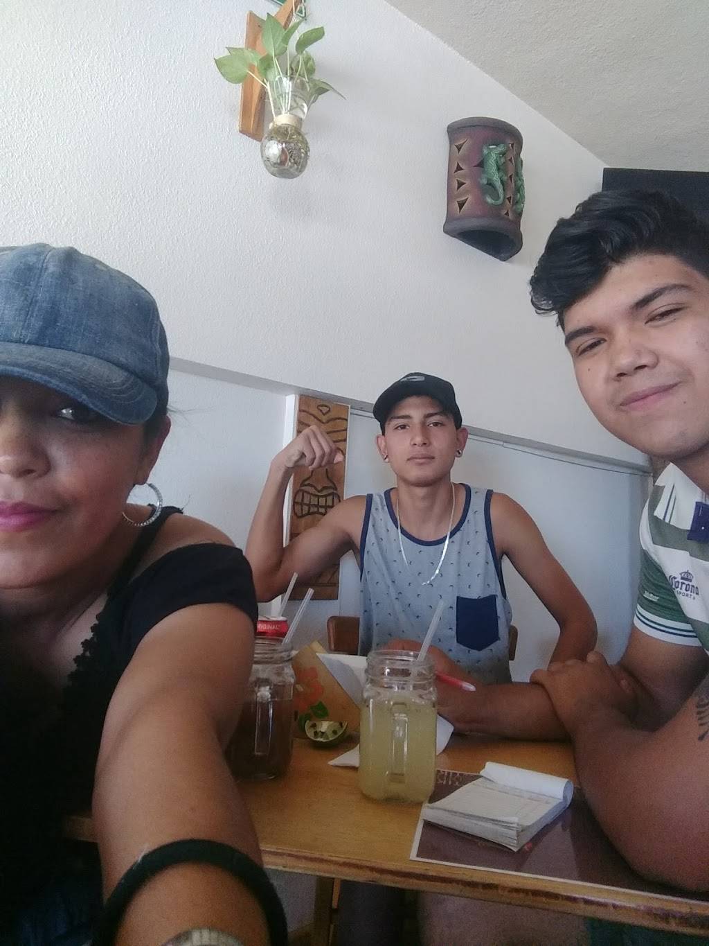 Tiki Tacos Tijuana | restaurant | Cachanilla 1881, Herrera, 22534 Tijuana, B.C., Mexico | 016642638608 OR +52 664 263 8608