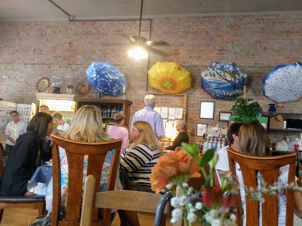 Veranda Cafe & Gift | restaurant | 119 Cherry St, Black Mountain, NC 28711, USA | 8286698864 OR +1 828-669-8864