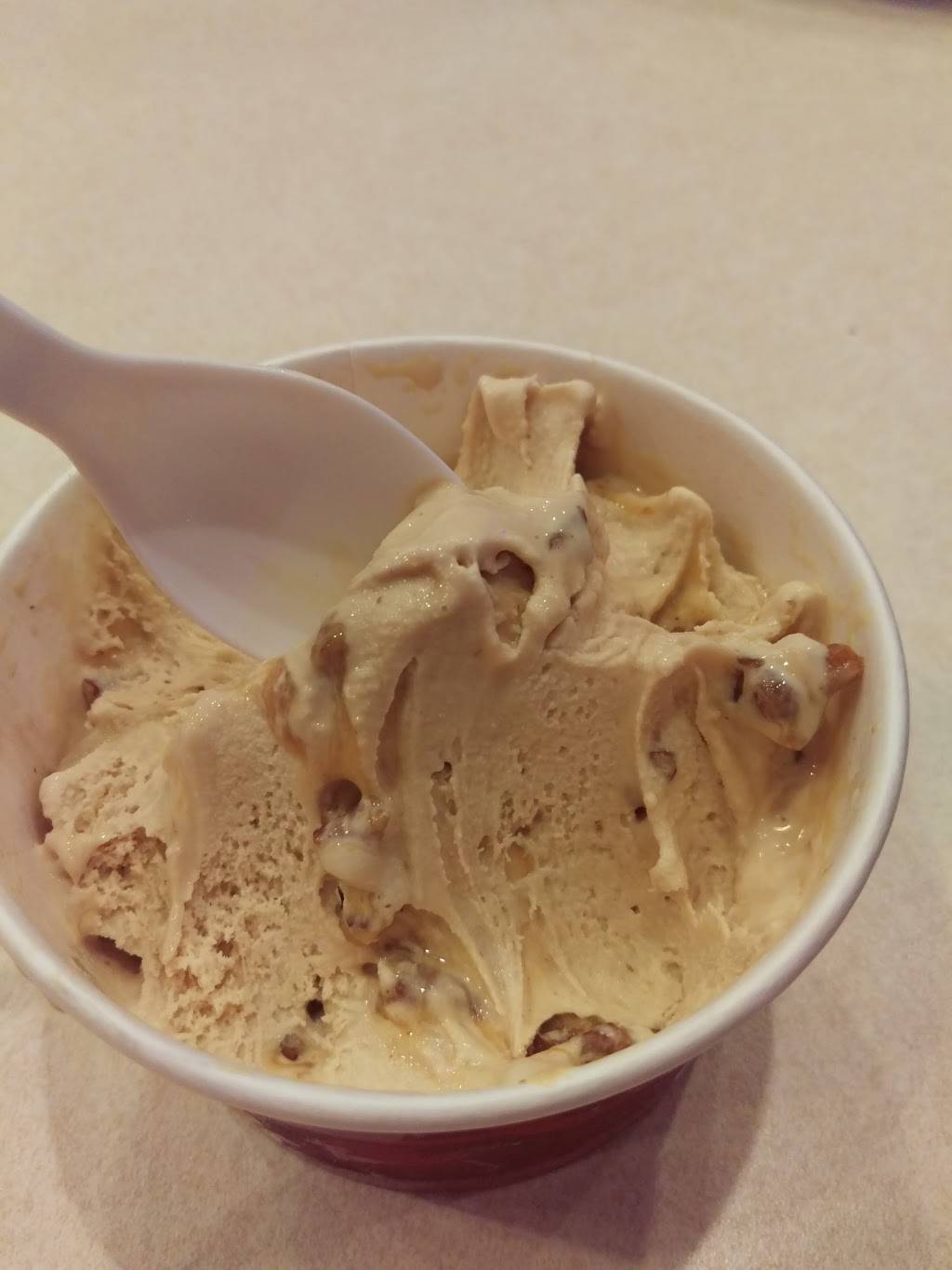 Cold Stone Creamery | bakery | 1626 Highwoods Blvd, Greensboro, NC 27410, USA | 3362920321 OR +1 336-292-0321