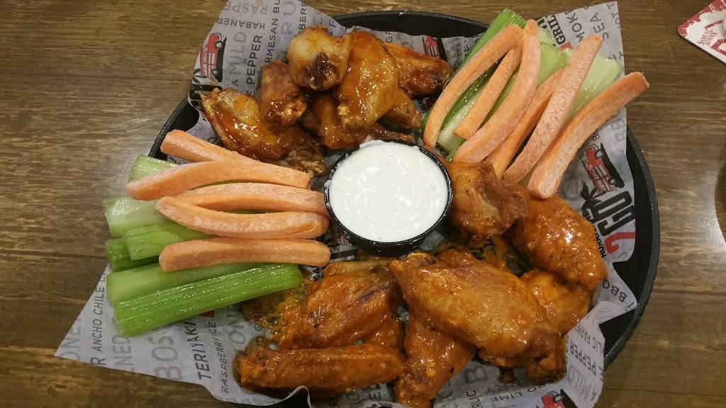 Hurricane Grill & Wings | meal takeaway | 6230 W Indiantown Rd Ste 11, Jupiter, FL 33458, USA | 5617484323 OR +1 561-748-4323