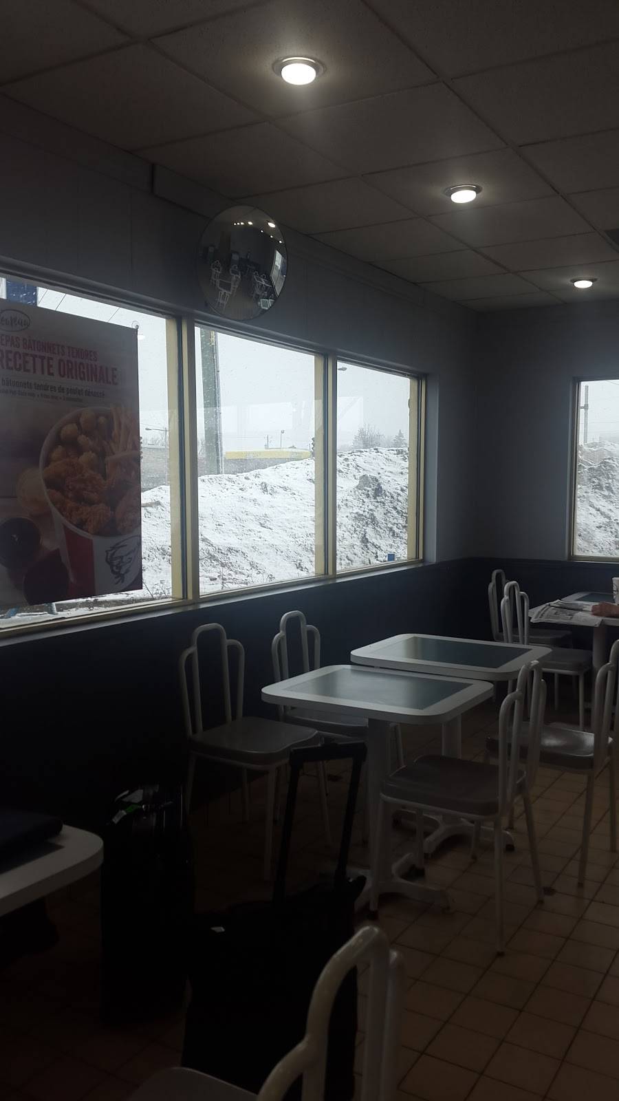 PFK | meal takeaway | 3309 Ch Ste-Foy, Québec, QC G1X 1S2, Canada | 4186561228 OR +1 418-656-1228