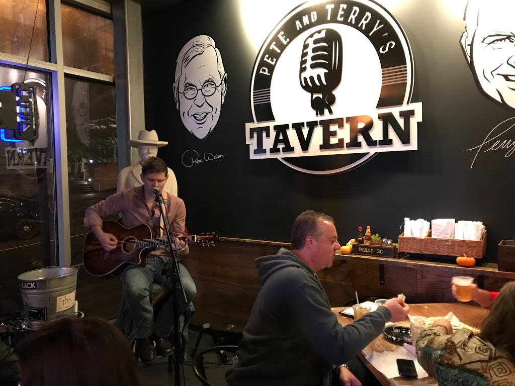 Pete & Terrys Tavern | restaurant | 501 Broadway, Nashville, TN 37203, USA | 6157707834 OR +1 615-770-7834
