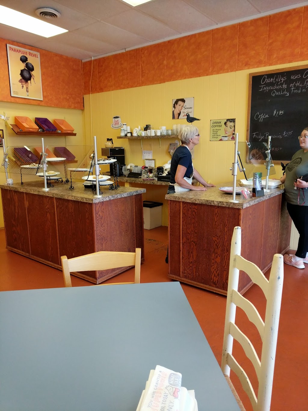 Chantillys Artisan Bakery | restaurant | 210 W Main St, West Plains, MO 65775, USA | 4172552253 OR +1 417-255-2253