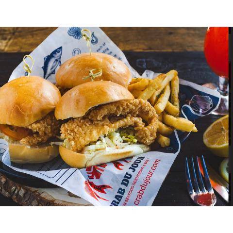 Crab Du Jour Cajun Seafood & Bar | restaurant | 2107 Concord Pike, Wilmington, DE 19803, USA | 3023535160 OR +1 302-353-5160