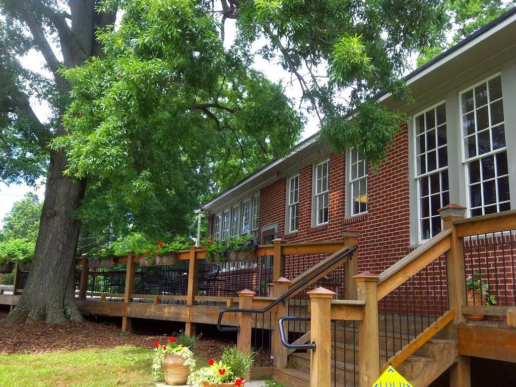 J.D.s On The Lake Bar-B-Que | restaurant | 4424 S Main St, Acworth, GA 30101, USA | 7709748434 OR +1 770-974-8434